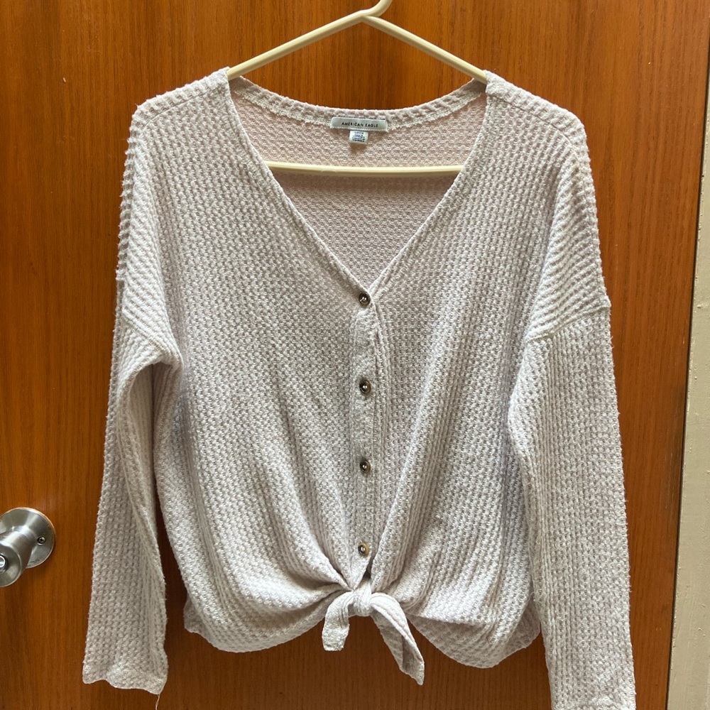 American Eagle, cream cardigan with buttons and cute tie option, Size small